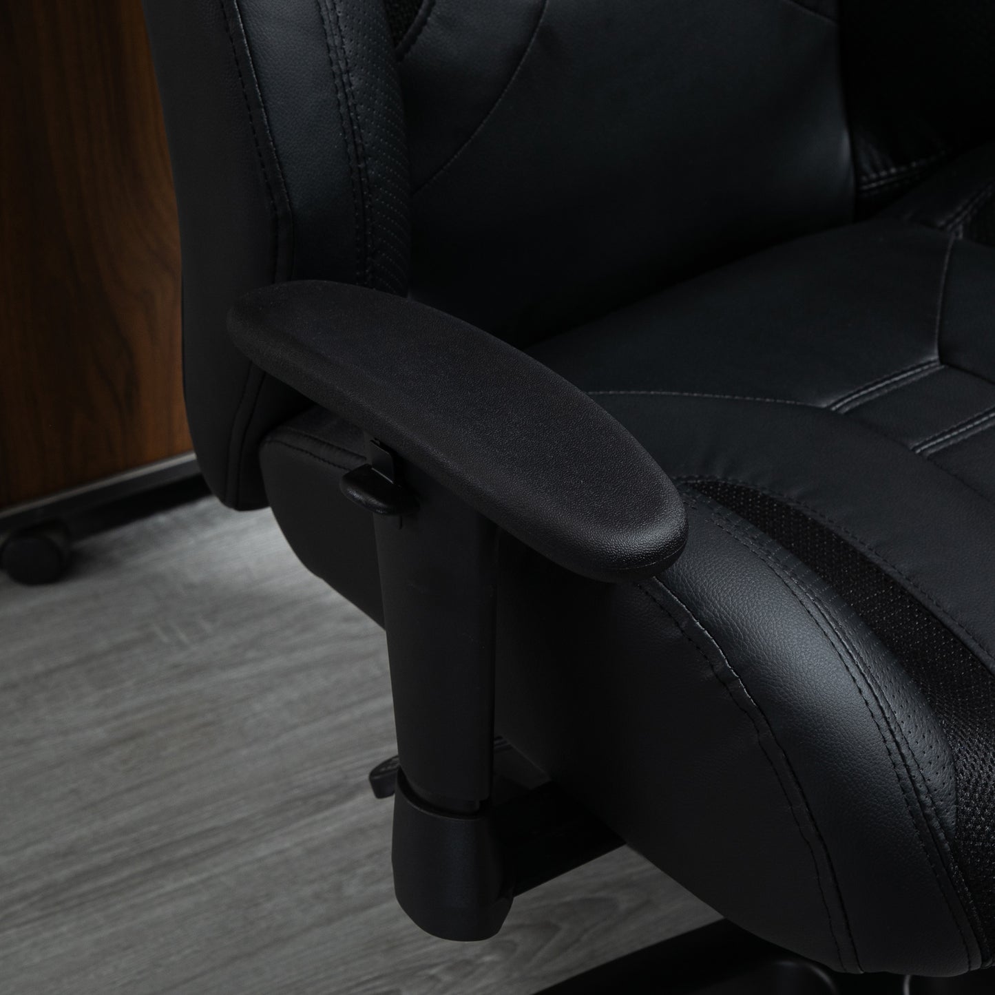 Image for Vinsetto High Back Executive Office Chair Mesh & Fuax Leather Gaming Gamer Chair with Swivel Wheels, Adjustable Height and Armrest, Black