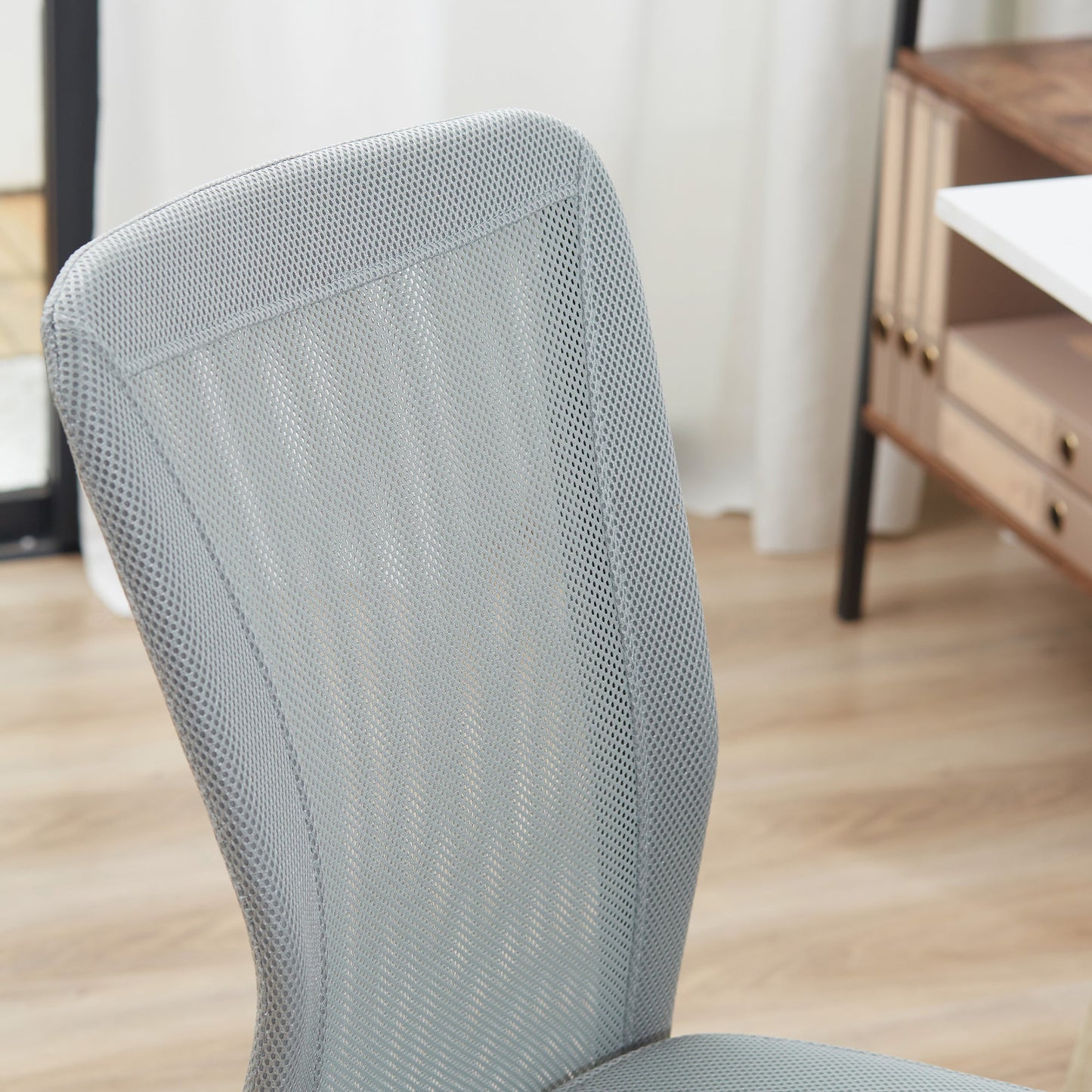 Vinsetto Computer Desk Chair, Mesh Office Chair with Adjustable Height and Swivel Wheels, Armless Study Chair