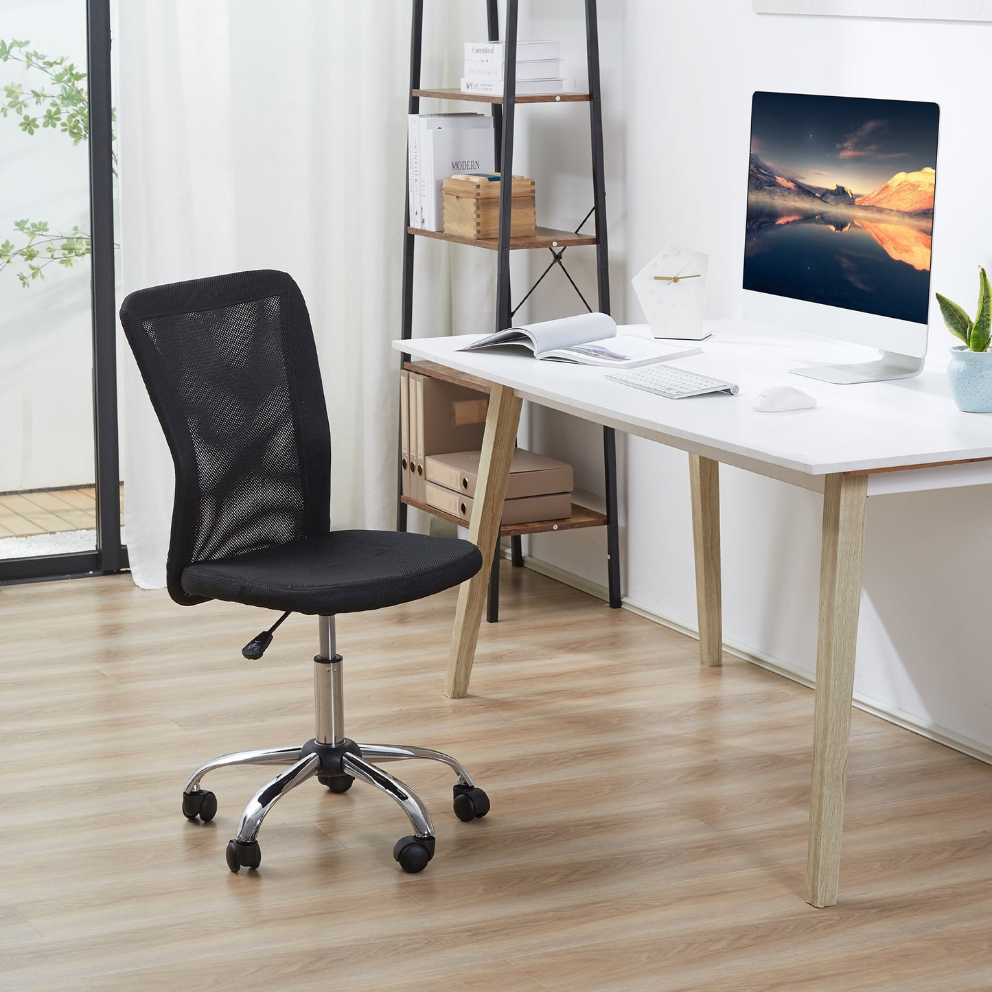 Vinsetto Computer Desk Chair, Mesh Office Chair with Adjustable Height and Swivel Wheels, Armless Study Chair